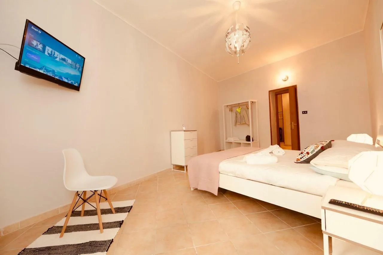 Hashtag Cuore Di Napoli Apartment Italy