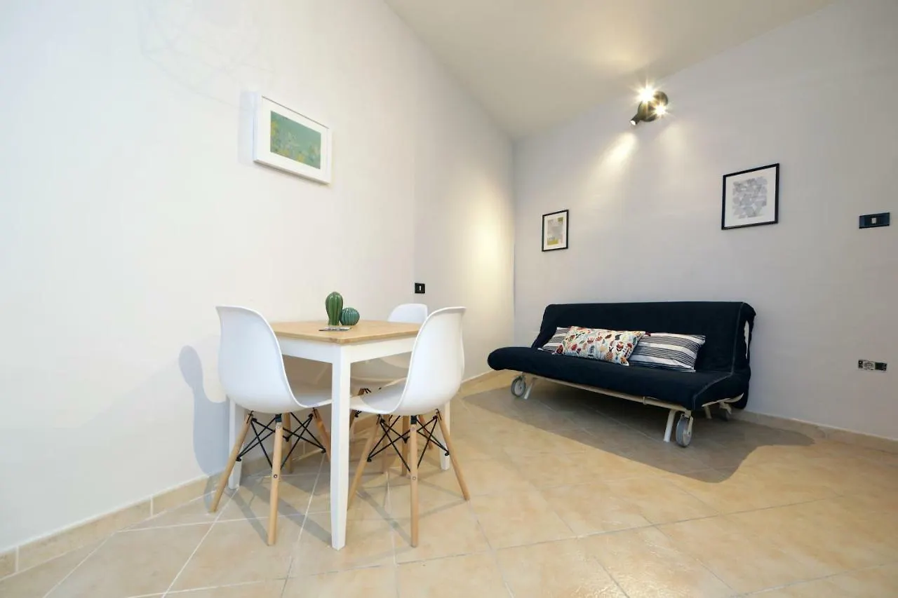 Hashtag Cuore Di Napoli Apartment Italy